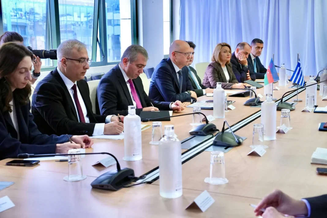 azerbaijan-greece-gas Переговоры министра энергетики Азербайджана Пярвиза Шахбазова с министром окружающей среды и энергетики Греции Ставросом Папаставру в Афинах