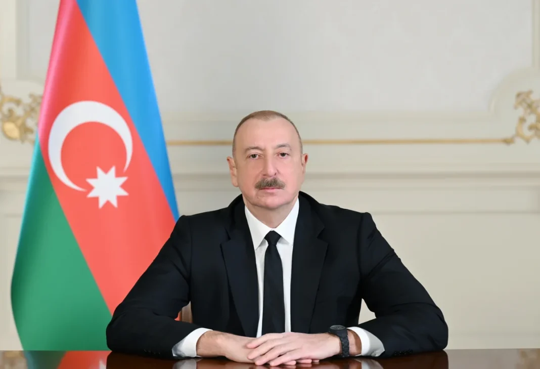 Ильхам Алиев подписал распоряжение о помиловании Президент Азербайджана Ильхам Алиев подписал распоряжение о помиловании 20 человек