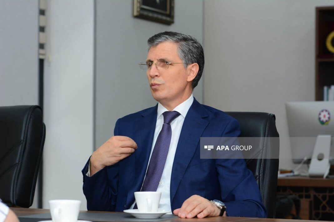 Захид Орудж на заседании комитета Милли Меджлиса Захид Орудж на заседании Комитета Милли Меджлиса по правам человека