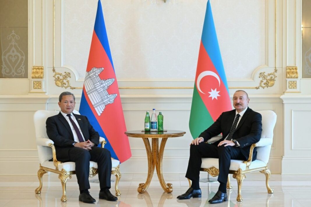 aliyev-hun-manet-baku Ильхам Алиев и премьер-министр Камбоджи Хун Манет на переговорах в Баку