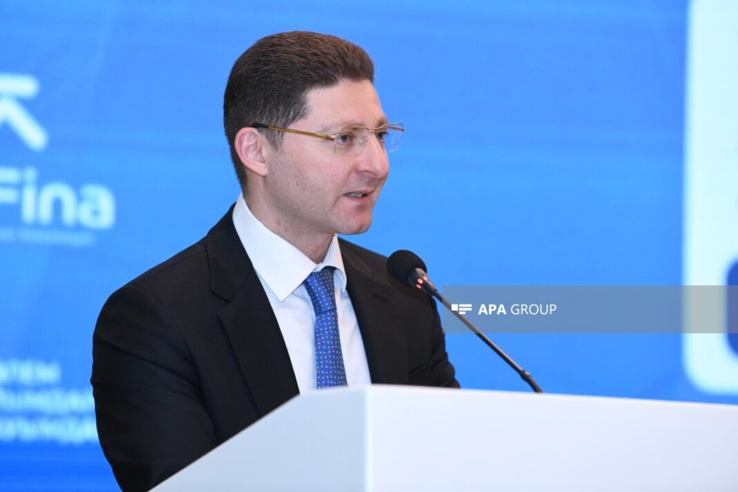 Заместитель председателя Центрального банка Азербайджана Вюсал Халилов