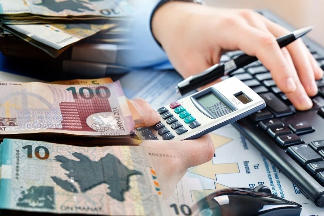 budget-payments-decree Президент Азербайджана подписывает официальный документ