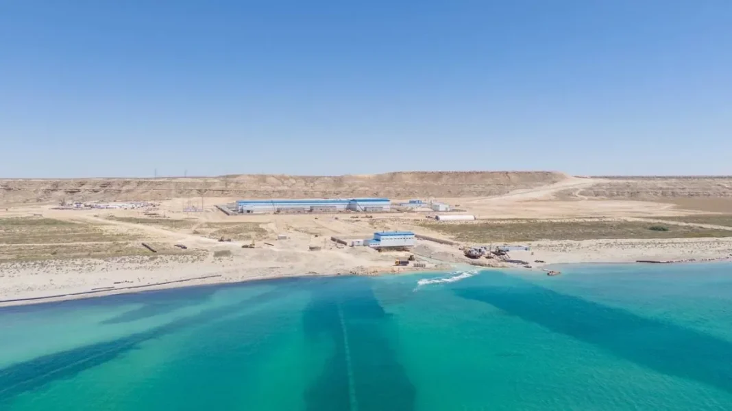 caspian-water-desalination Морская вода у побережья Каспия